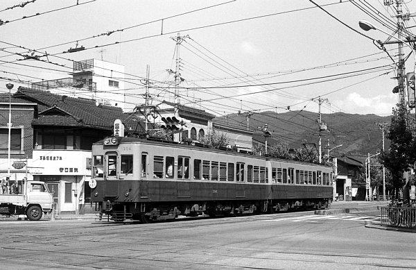京阪電車東山三条