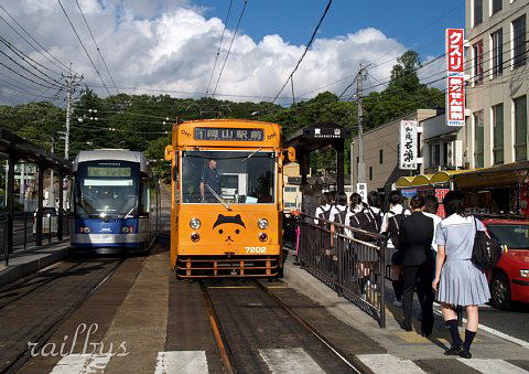 岡山電気軌道東山女学生