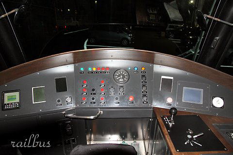 岡山電気軌道MOMO車内