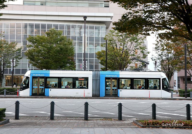 富山ライトレールインテック本社前