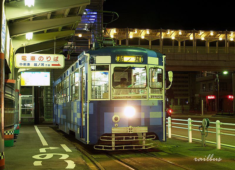 万葉線高岡駅前夜景