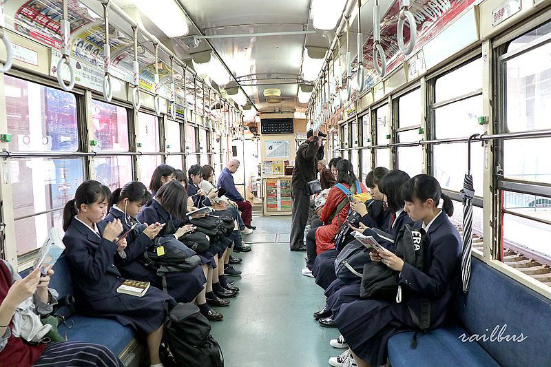 万葉線車内