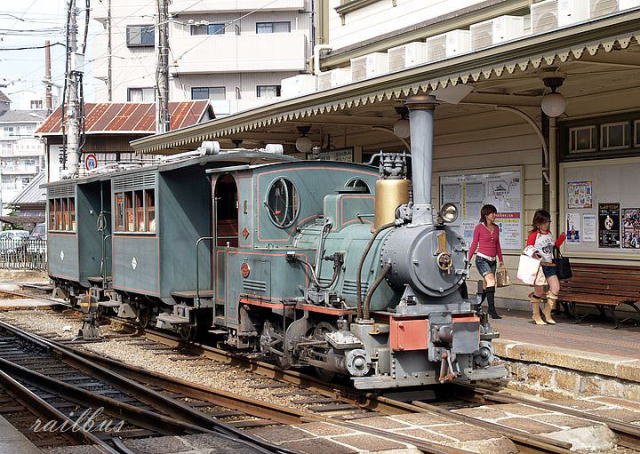 伊予鉄道市内線坊ちゃん列車
