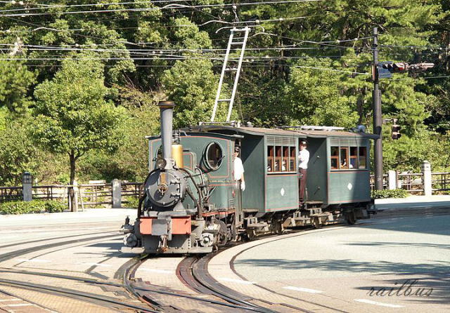 伊予鉄道市内線南堀端坊ちゃん列車