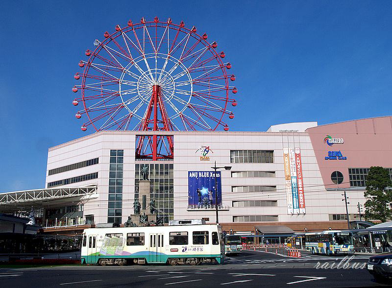 鹿児島市電鹿児島中央駅前観覧車