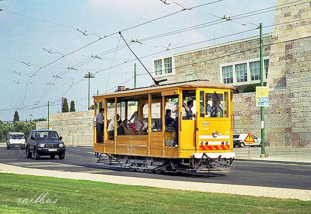 リスボン工事車両