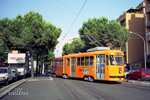Rome tram