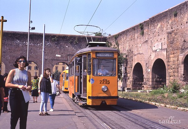 Rome tram