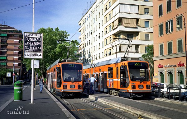 Rome tram