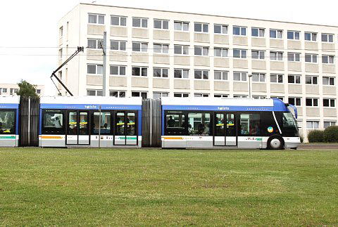 カーンのトラム,大学
