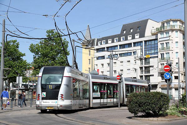 ナンシー駅前