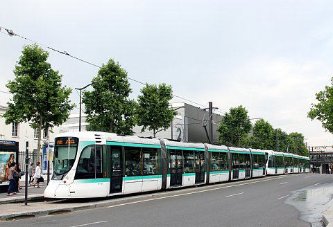 Paris tram T2 Porte de Versailles