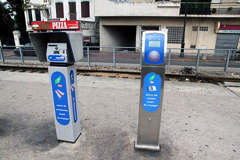 Paris tram T4 