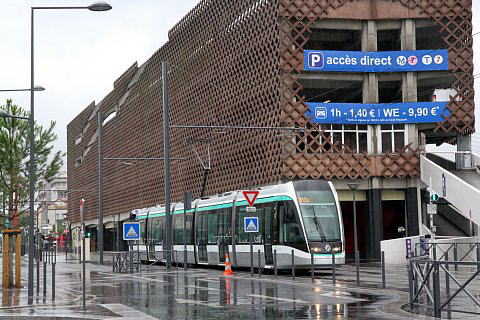 Paris tram T7 Villejuif