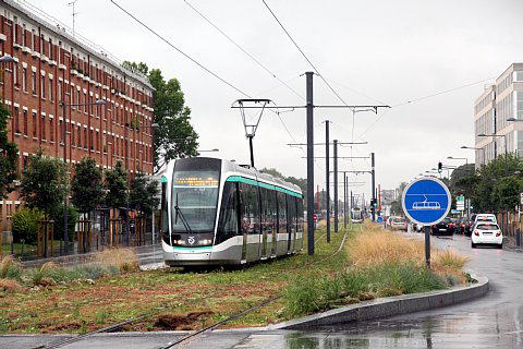 Paris tram T7 Villejuif