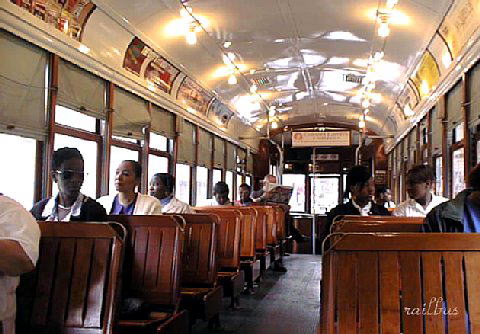 ニューニューオーリンズ市電セントチャールズ線車内