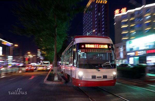 長春市電工農大路夜景