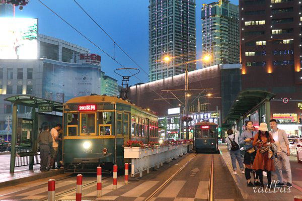 大連市電201路大連火車站夕景