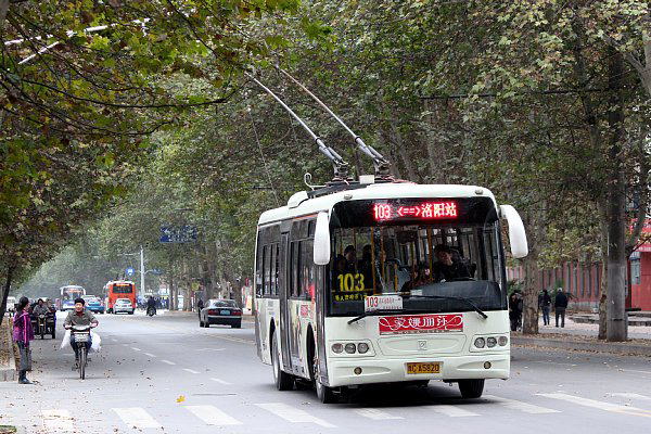 洛陽トロリーバス景華路長安路口