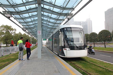 南京河西有軌電車, 奥体中心東門