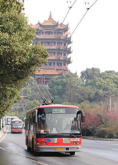 武漢のトロリーバス, 黄鶴楼南路