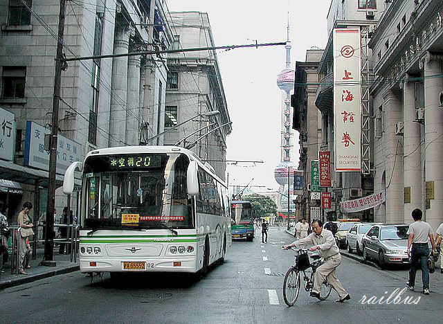 上海トロリーバス[20]路九江路外灘