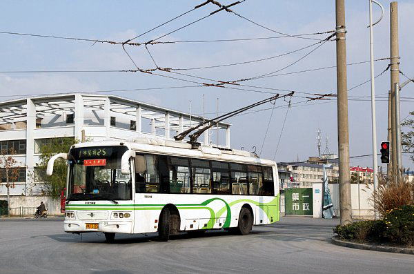 上海トロリーバス[25]路軍工路ループ