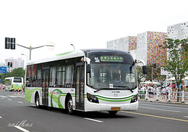 上海万博電気バス