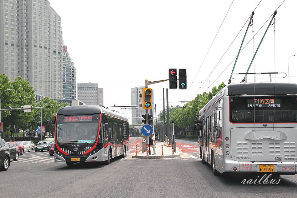 上海のBRT[71]路