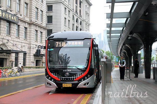 上海BRT71路延安東路外灘