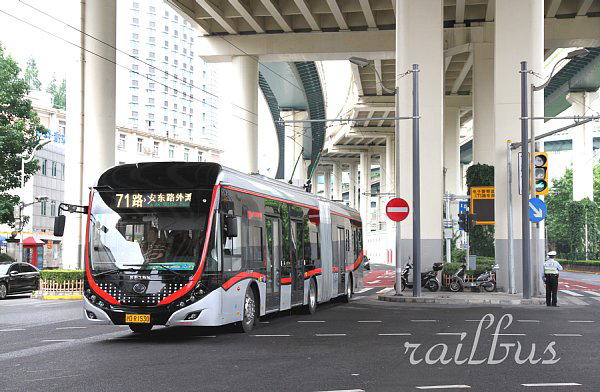 上海BRT71路凱旋路