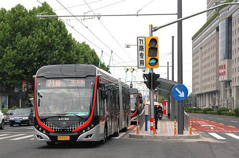 上海BRT71路婁山関路