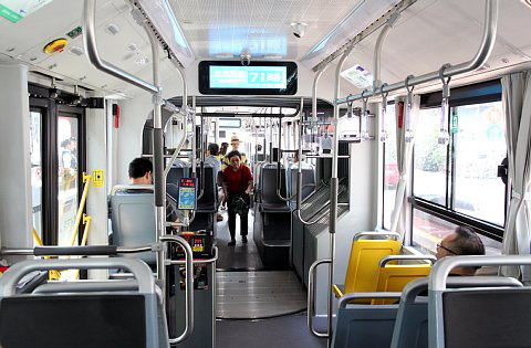 上海BRT71路車内