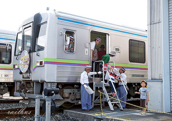 井原鉄道車庫乗降