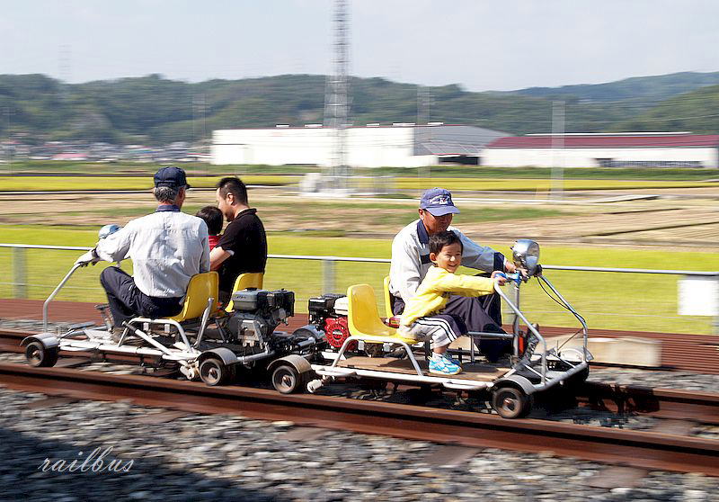 楽しい軌道カー