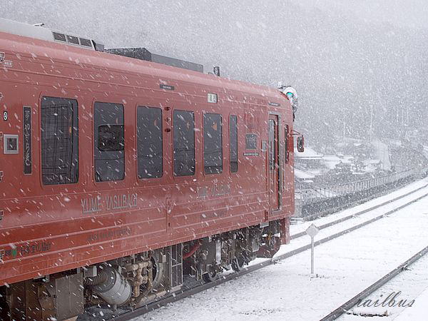 井原鉄道三谷夢やすらぎ号雪