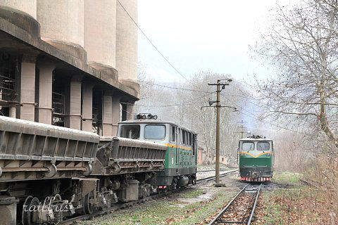海螺集団孔山砿孔山車站