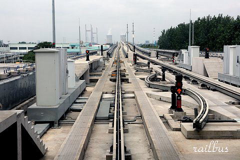 上海APM浦江線三魯公路